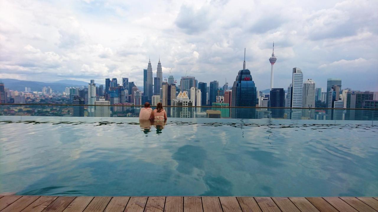 Klcc Regalia Suites Infinity Pool Kuala Lumpur Exterior photo